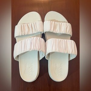 White Sorel ROAMING Ruched Leather Straps Sport Slides Sandal Size 8